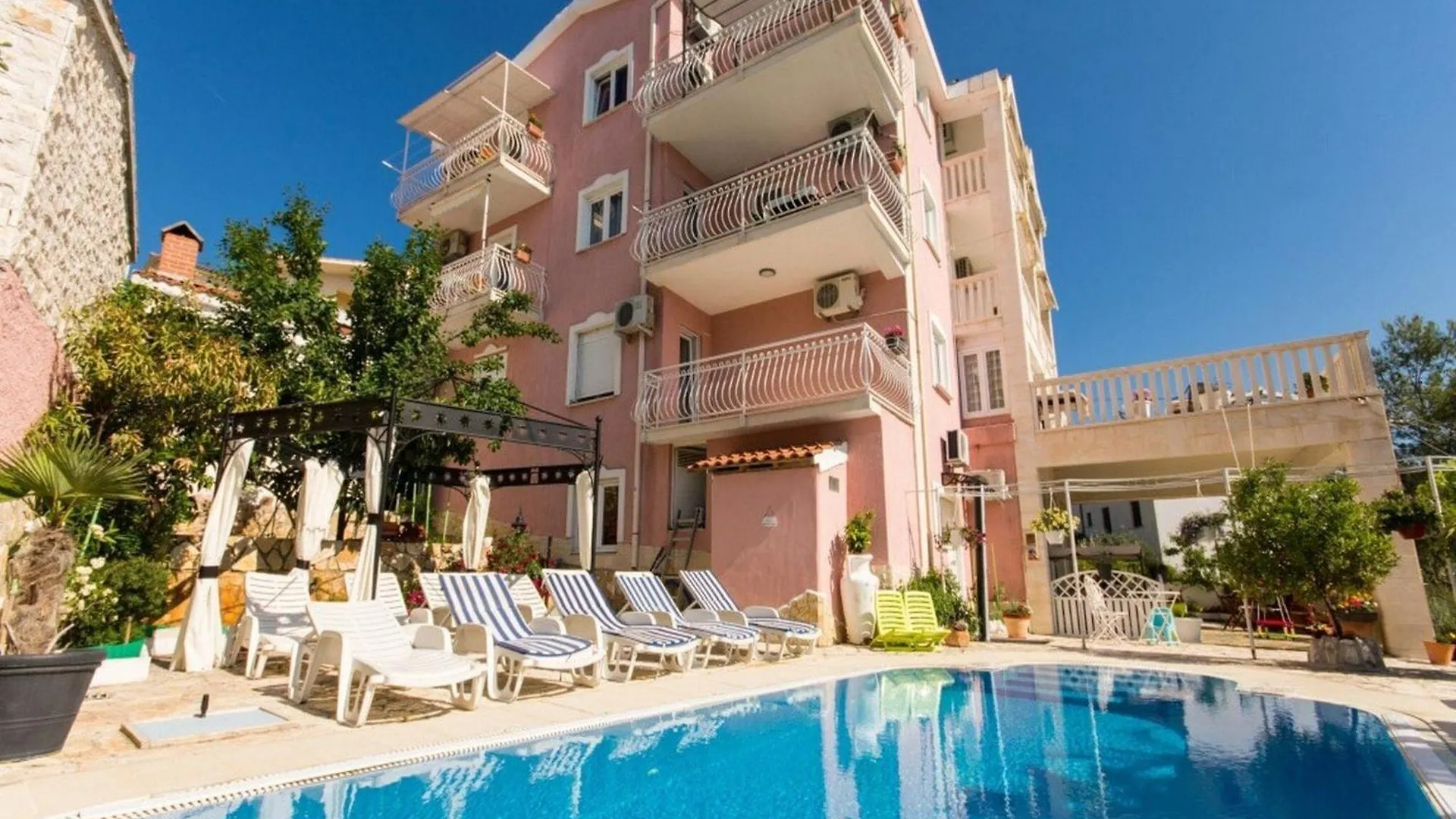 Villa Stil - Studio Apartment With Balcony And Sea View 103 Trogir Croatia