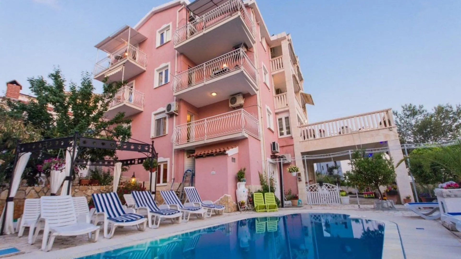 Villa Stil - Studio Apartment With Balcony And Sea View 103 Trogir 0*,