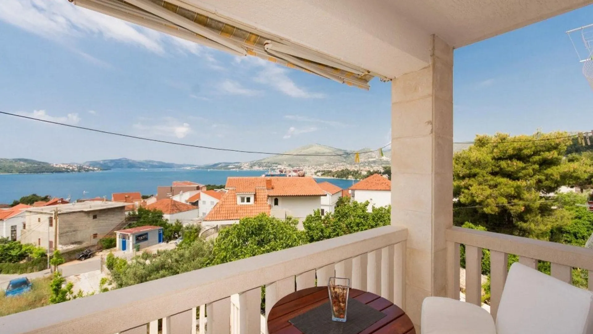 Villa Stil - Studio Apartment With Balcony And Sea View 103 Trogir