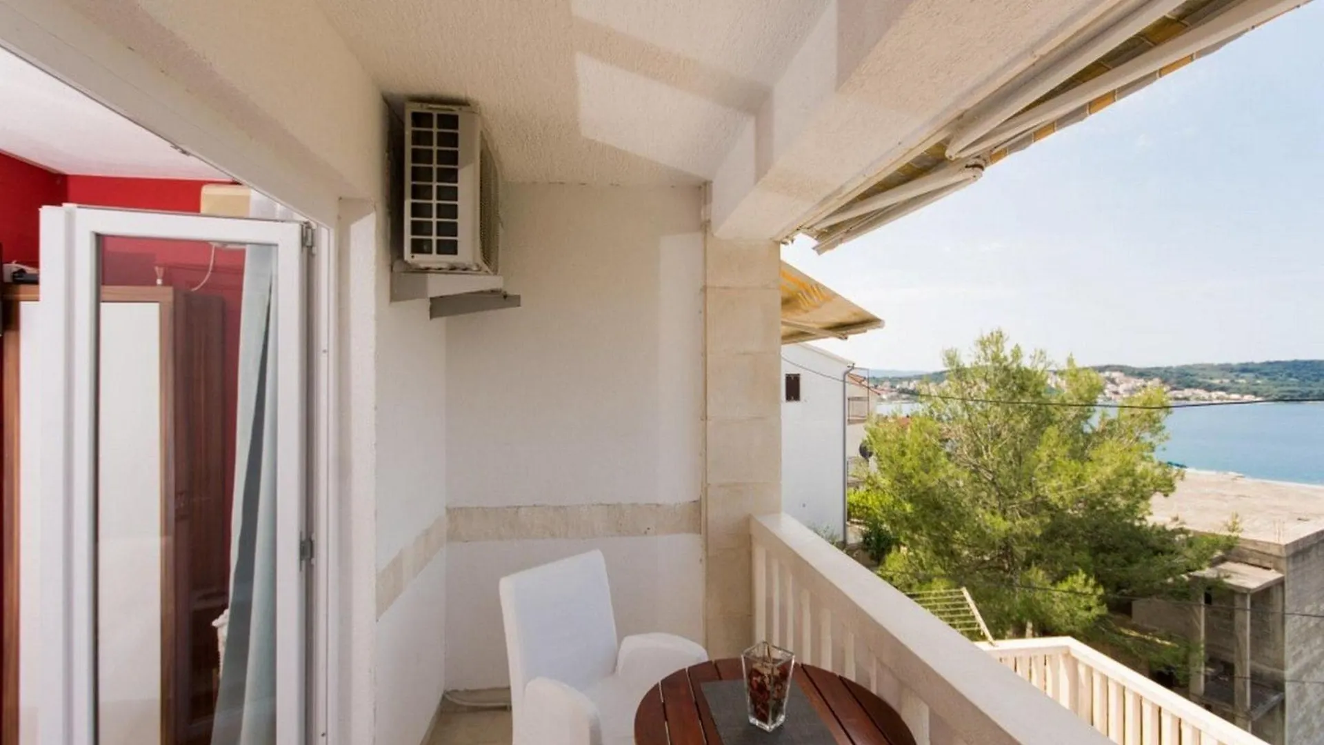 Villa Stil - Studio Apartment With Balcony And Sea View 103 Trogir
