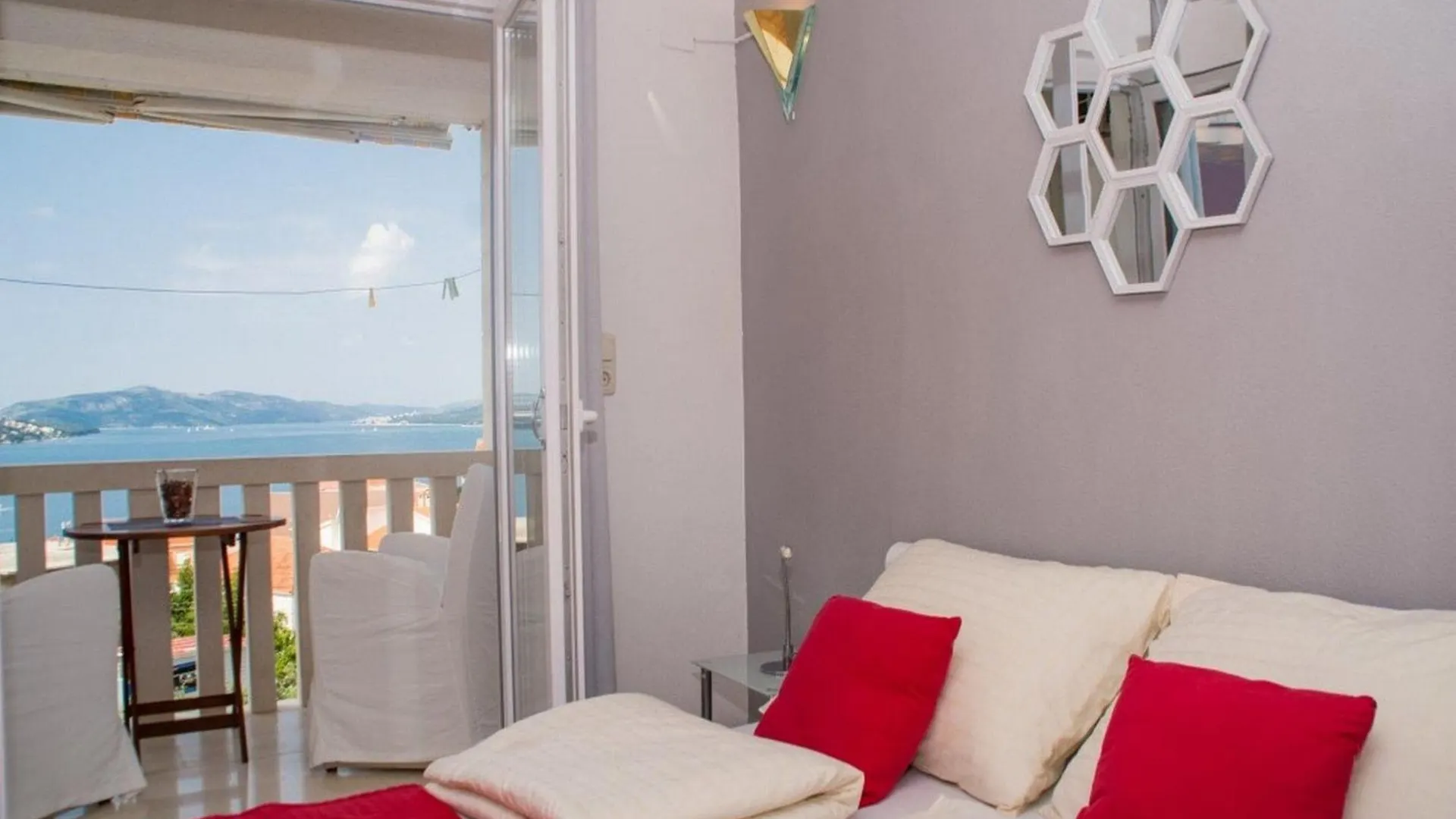 Villa Stil - Studio Apartment With Balcony And Sea View 103 Trogir