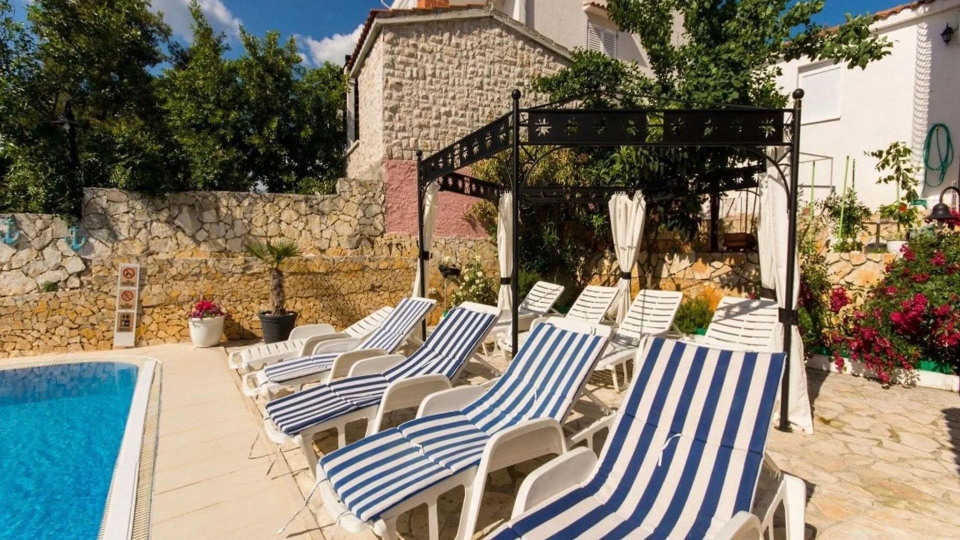 Villa Stil - Studio Apartment With Balcony And Sea View 103 Trogir 0*,